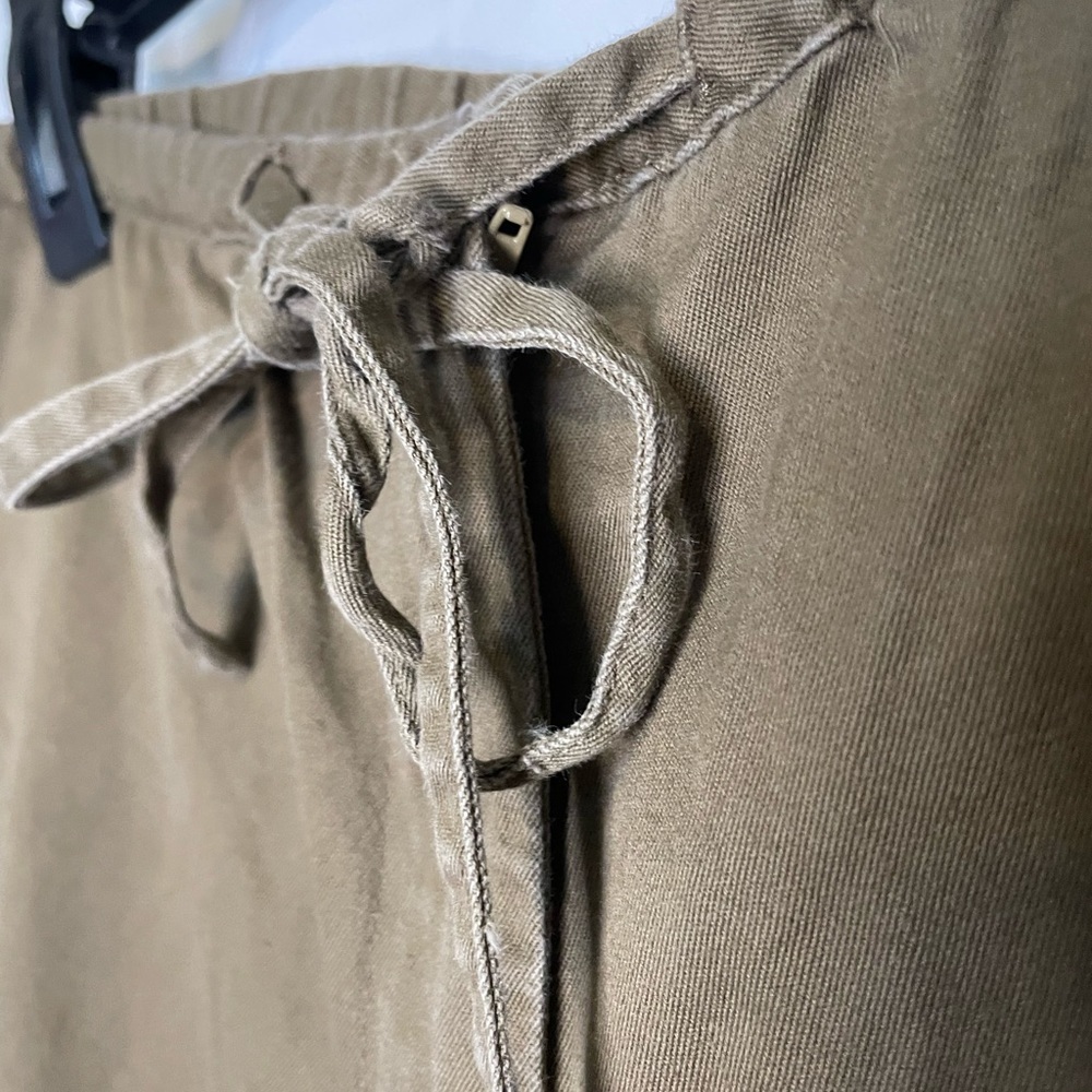 Eddie Bauer/ Olive Green cotton pants​​​​​​​​​​​​ - Picture 2 of 8